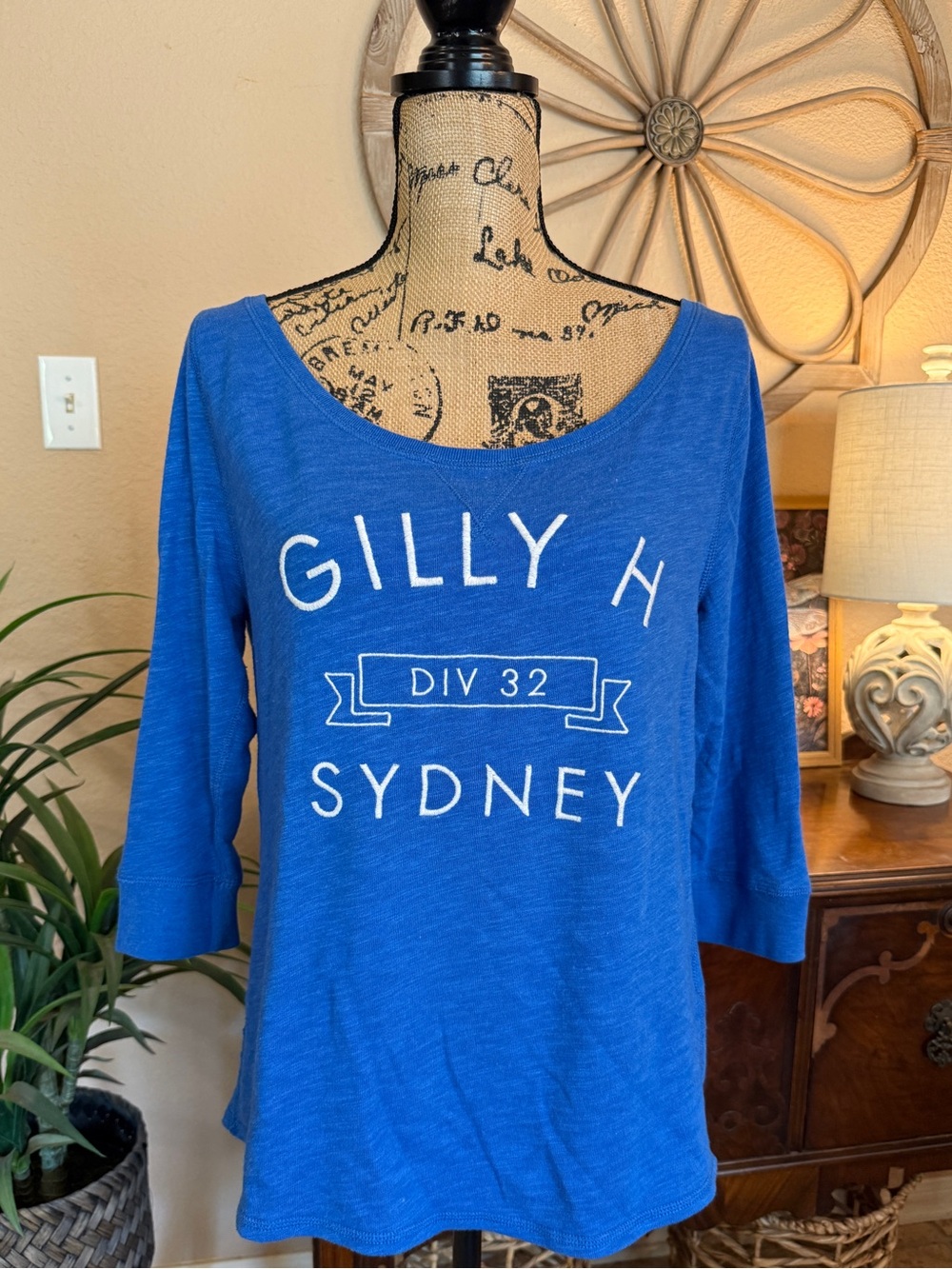 Gilly Hicks Vibrant Blue Embroidered Graphic Scoop Neck Long Sleeve Top